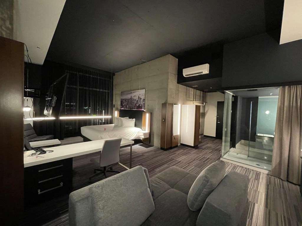 Grand Hotel Times Blainville-Mirabel Phòng bức ảnh